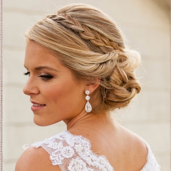 David Tutera Embellish bridal earrings. Never worn - Picture 2 of 7